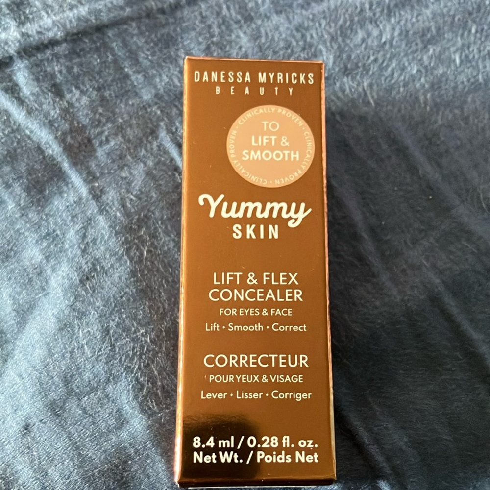 Danessa Myricks Yummy Skin Lift & Flex Concealer – Shade 8 Golden Olive